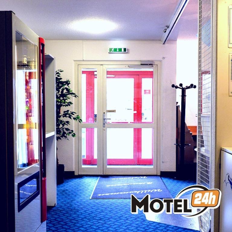 Motel 24H Hannover Exterior photo