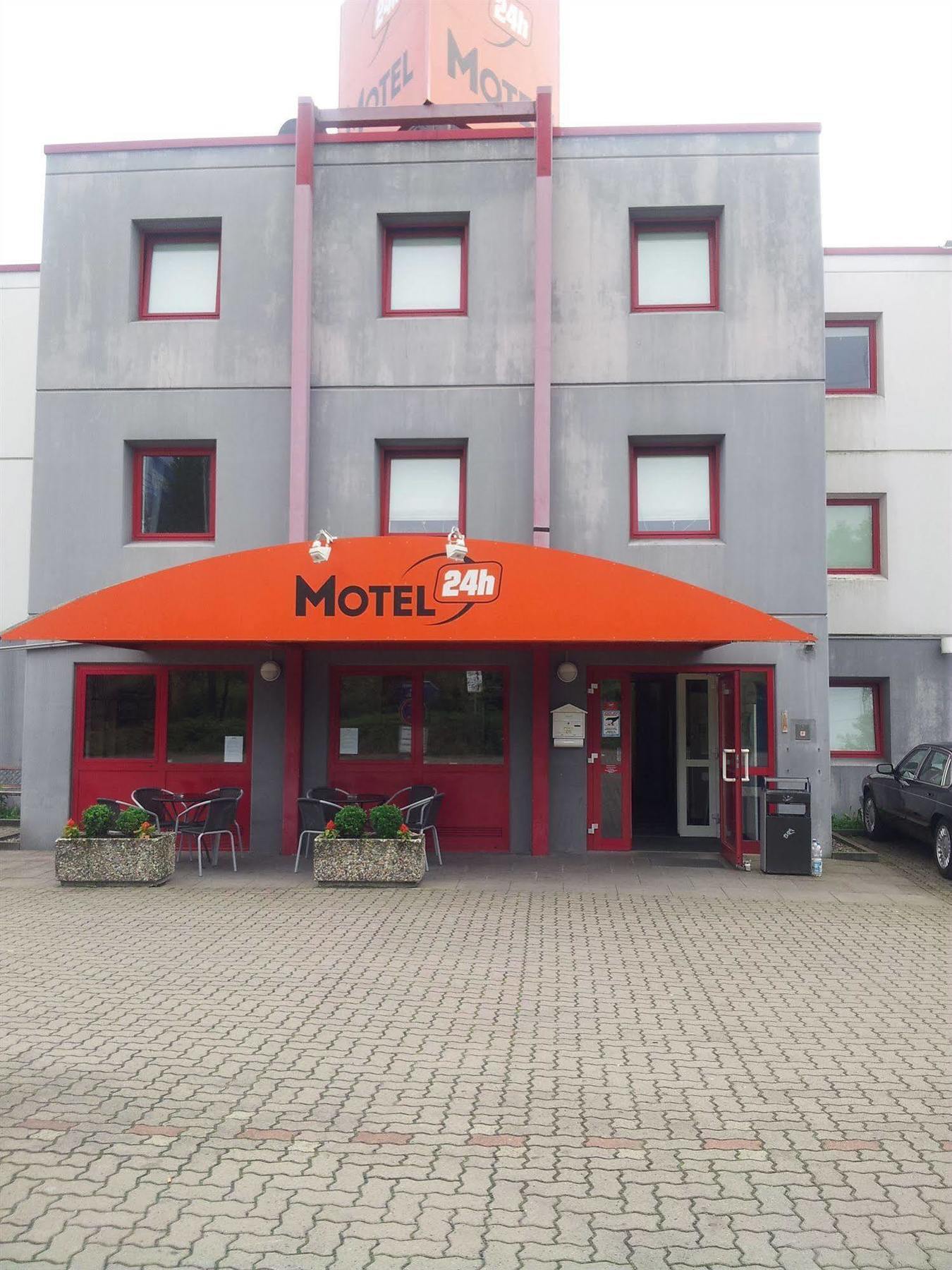 Motel 24H Hannover Exterior photo