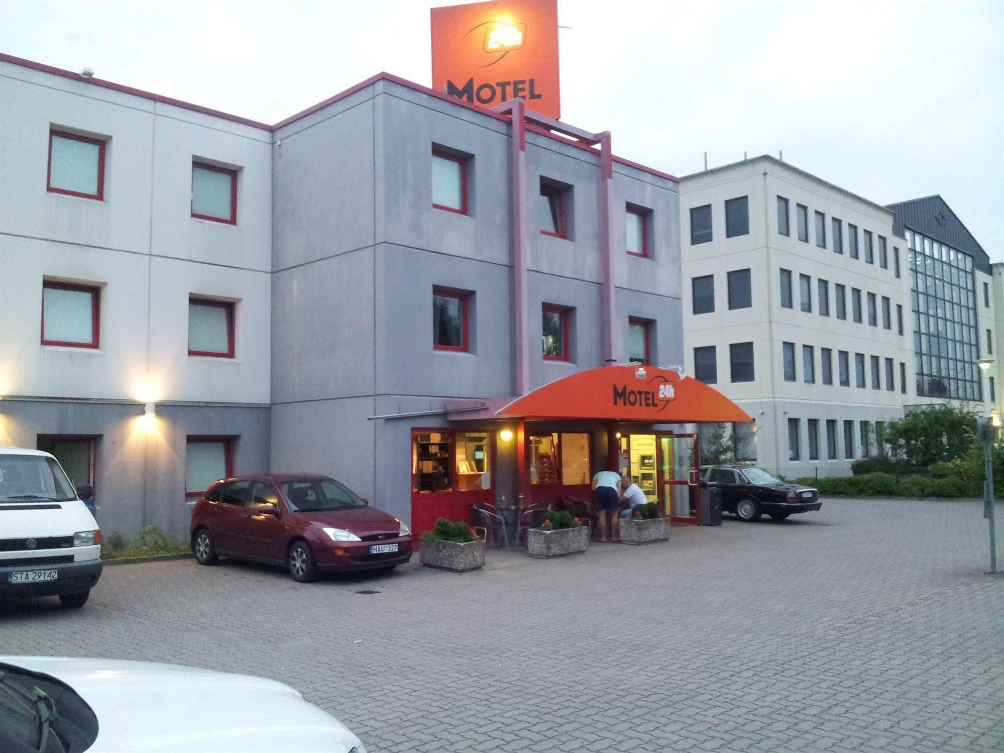 Motel 24H Hannover Exterior photo