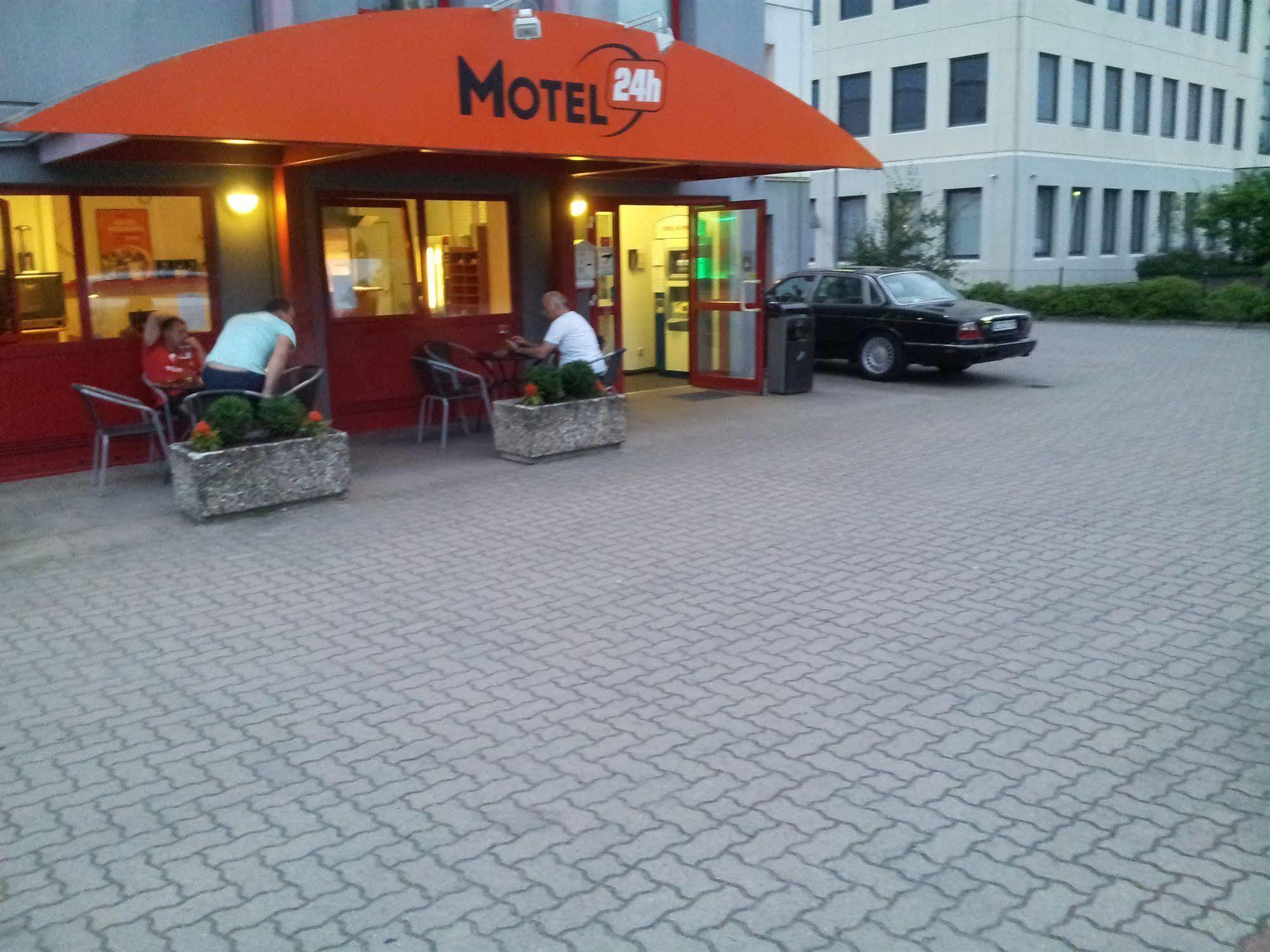 Motel 24H Hannover Exterior photo